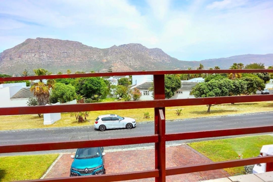 5 Bedroom Property for Sale in Marina Da Gama Western Cape